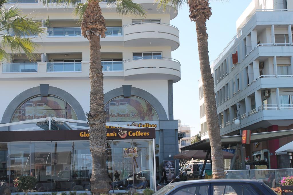 Mama Seaside Apartment Larnaca Extérieur photo