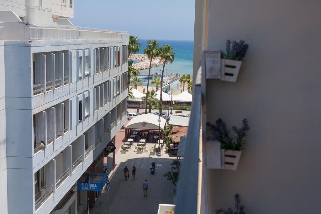 Mama Seaside Apartment Larnaca Extérieur photo