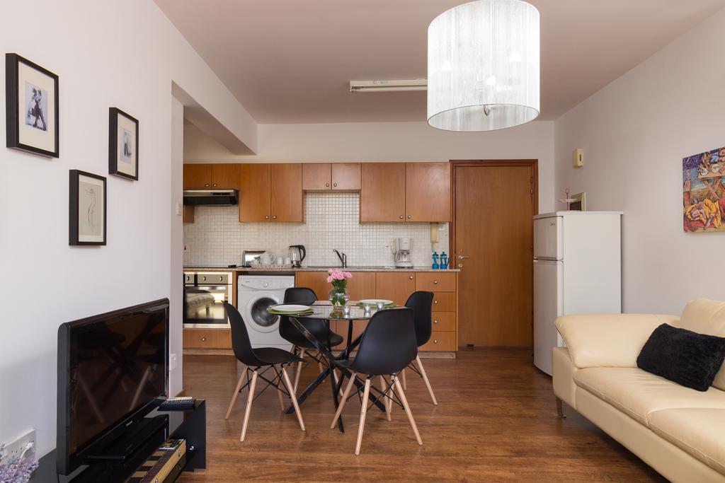 Mama Seaside Apartment Larnaca Extérieur photo